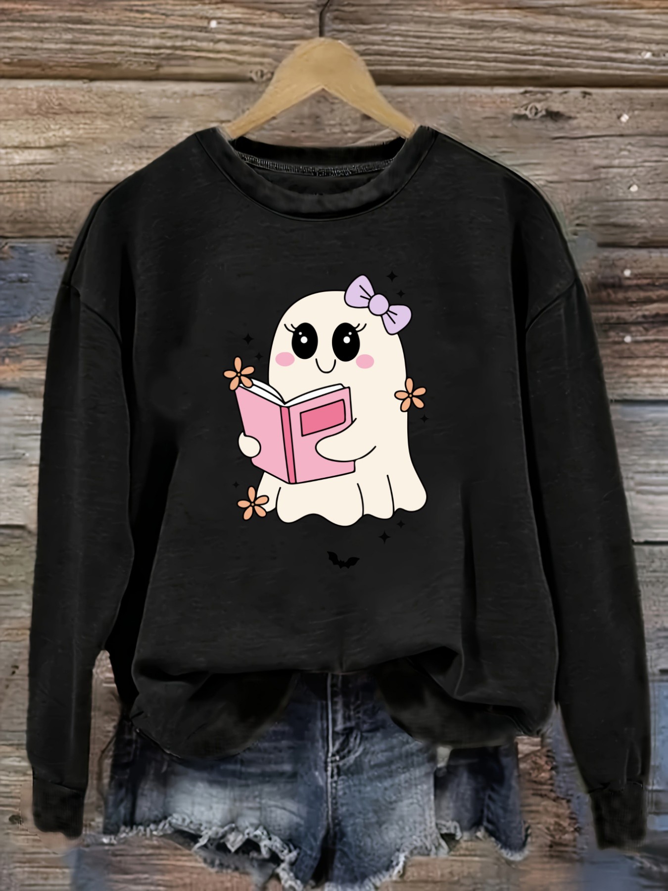 レディースカジュアル長袖クルーネックTシャツ、かわいいゴース - Costumes のレビューと価格