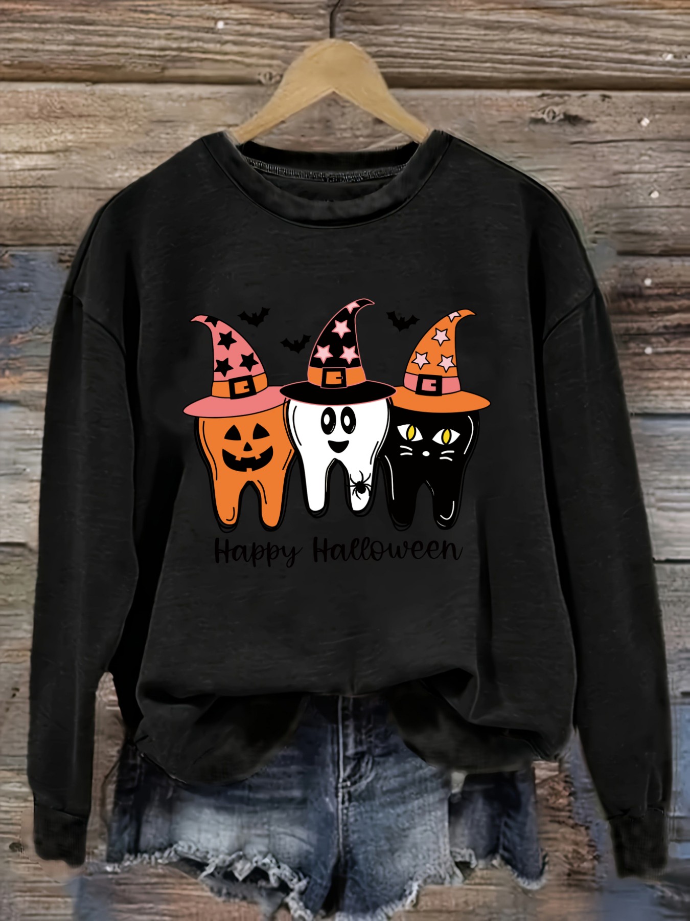 レディースカジュアル長袖クルーネックTシャツ、ハッピーハロウ - Costumes のレビューと価格